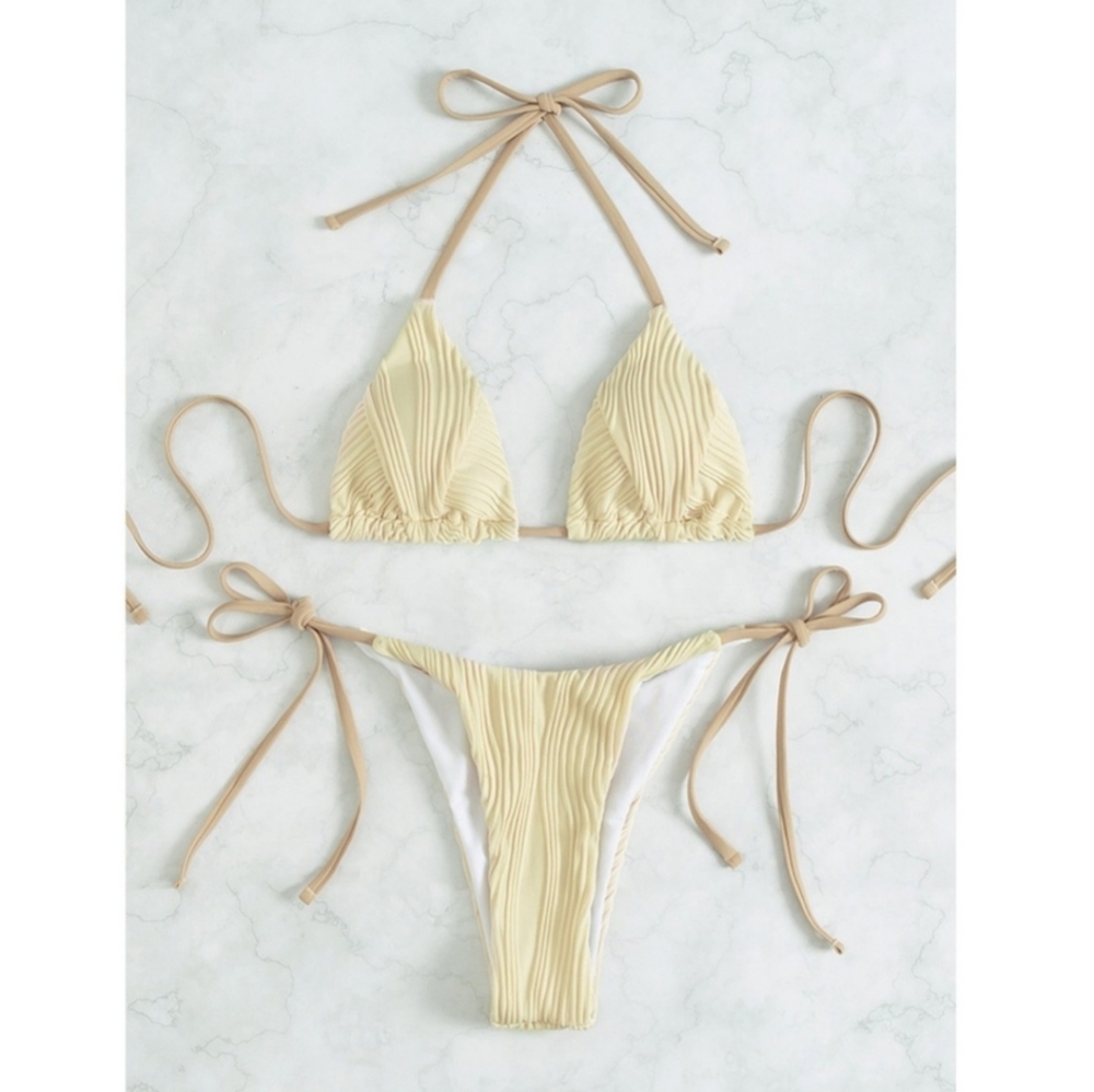 SALE 🛍 NWT Elegant Cream Bikini Set Size Large